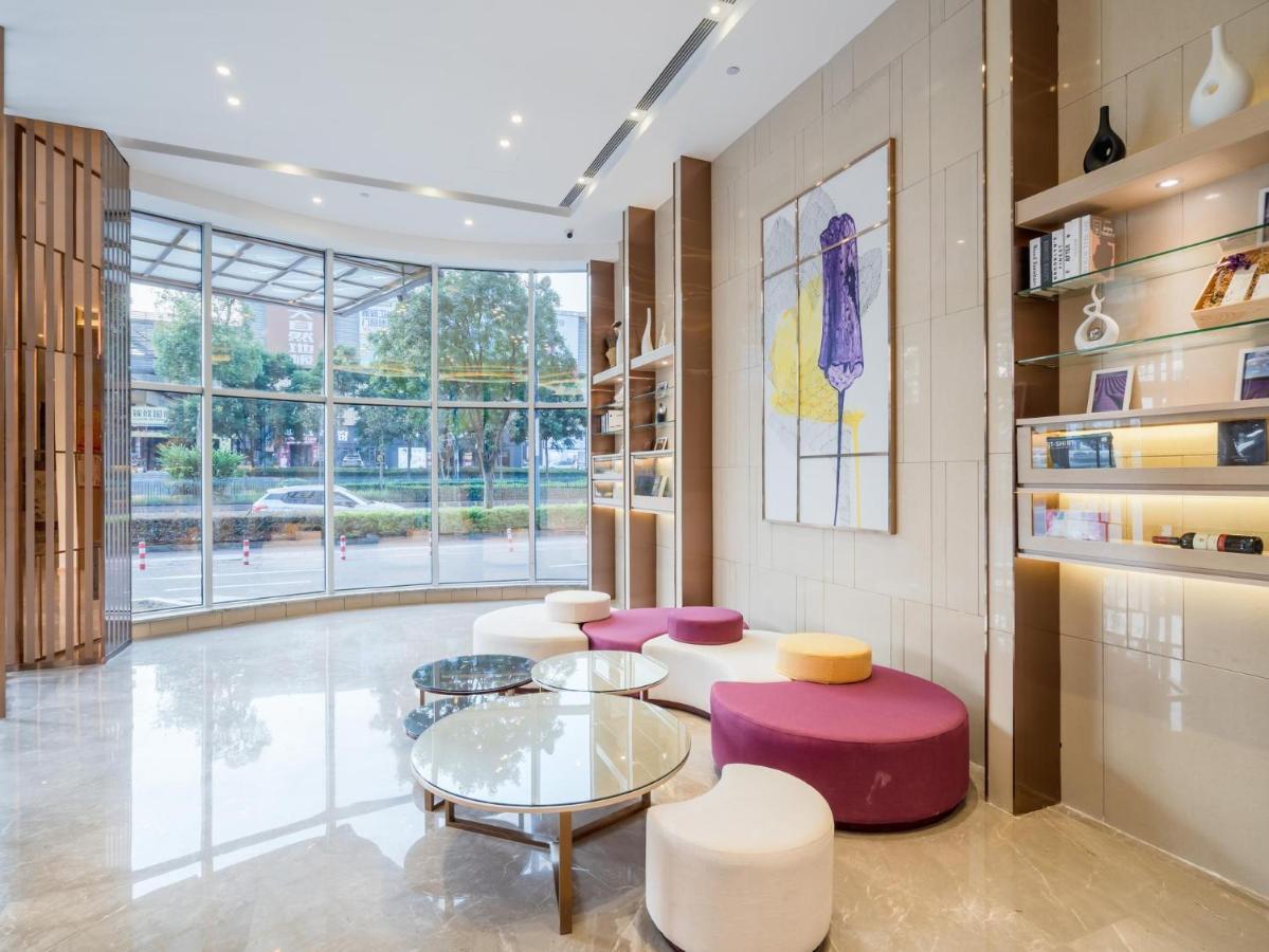 Lavande Hotel Luzhou Wanda Plaza Southwest Commercial City Екстериор снимка