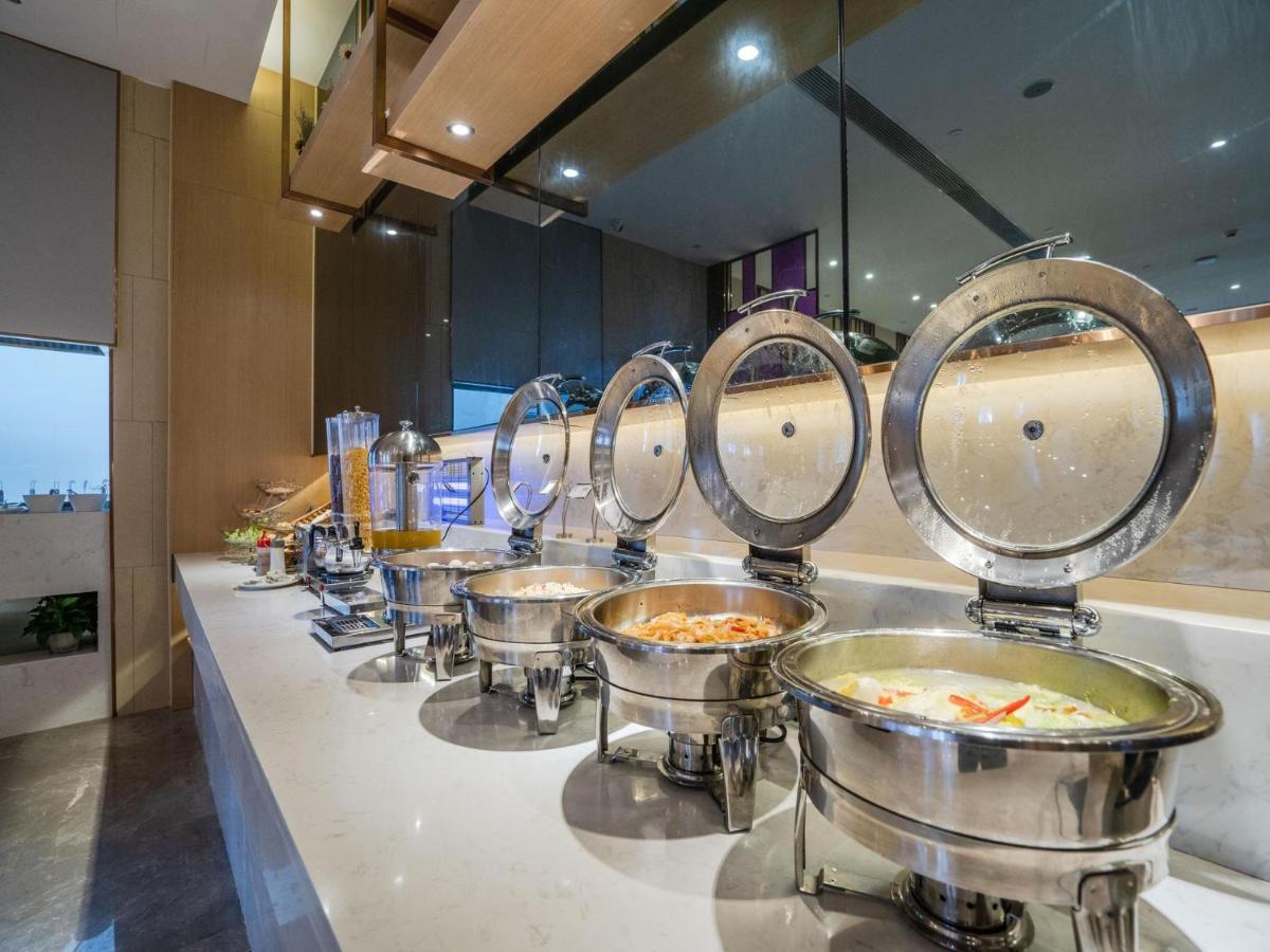Lavande Hotel Luzhou Wanda Plaza Southwest Commercial City Екстериор снимка