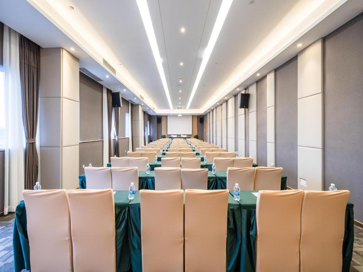 Lavande Hotel Luzhou Wanda Plaza Southwest Commercial City Екстериор снимка