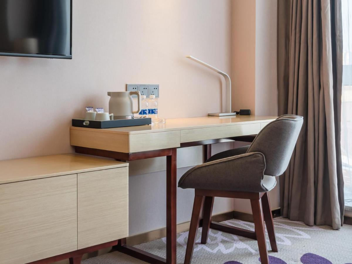 Lavande Hotel Luzhou Wanda Plaza Southwest Commercial City Екстериор снимка