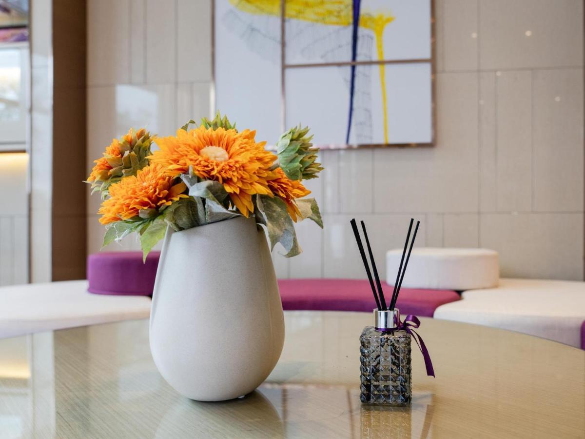 Lavande Hotel Luzhou Wanda Plaza Southwest Commercial City Екстериор снимка